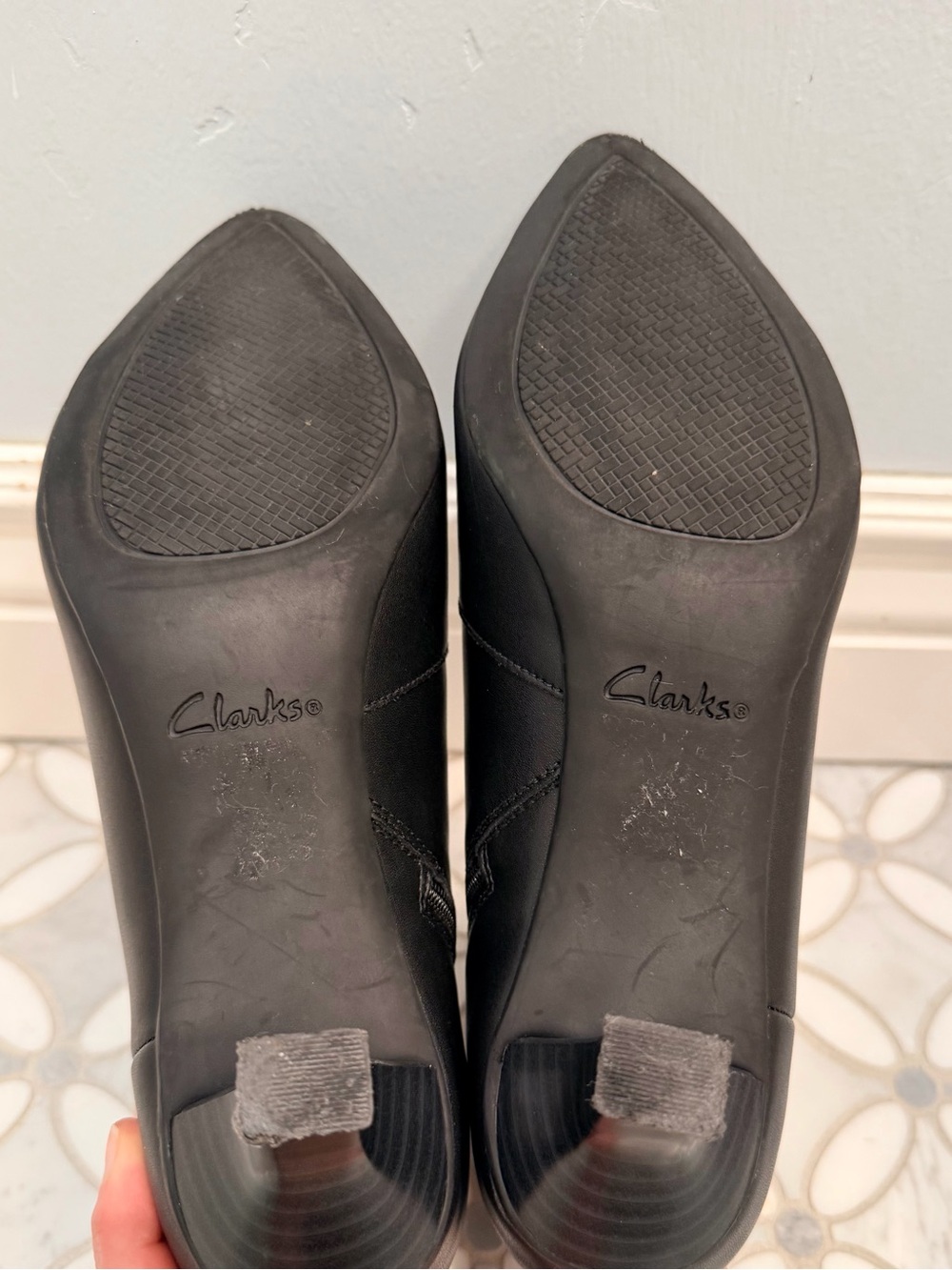 Sold Clarks Linvale Sea Black Leather Pointed Toe Kitten Heel Ankle Boots 11 - Picture 10 of 10